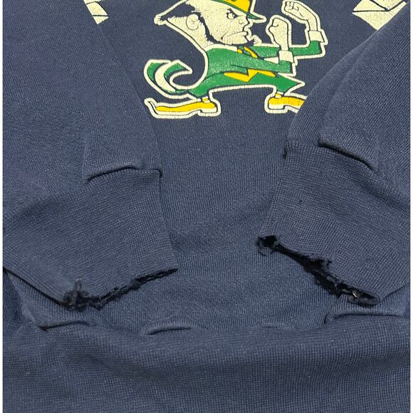 90s Notre Dame University Fighting Irish Graphic Sweatshirt - Picture 5 of 5